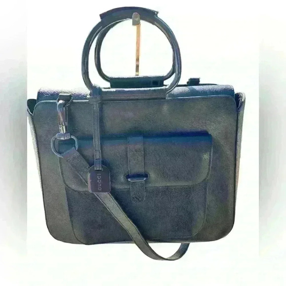 Authentic 1990 Gucci two way leather “One of one. Will not relist.” - Picture 2 of 15